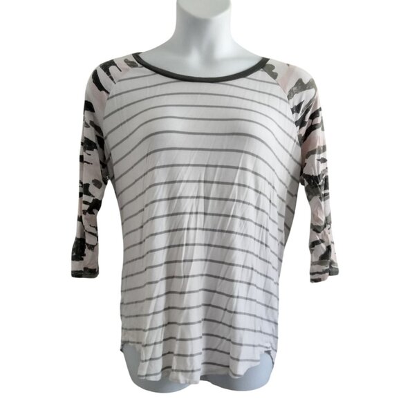 Maurices 24/7 Womens XXL Striped Top With Camo Raglan Sleeves Lightweight - Picture 2 of 8
